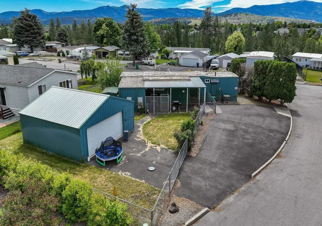 Homes for sale in Spokane Valley, WA | 19115 E Montgomery Dr, Spokane Valley, WA 99027 | MLS# 202619610