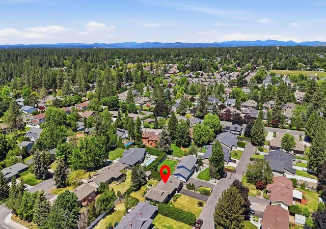 Homes for sale in Spokane, WA | 5612 S Stone St, Spokane, WA 99223 | MLS# 202619626