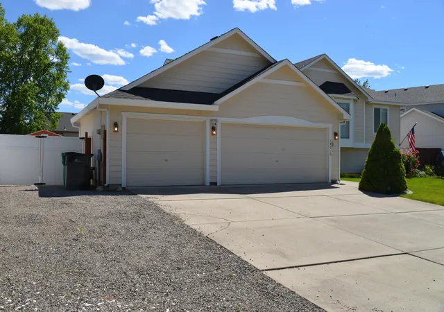 3rd image of 14710 E Crown Ave, Spokane Valley, WA 99216 | MLS# 202619670