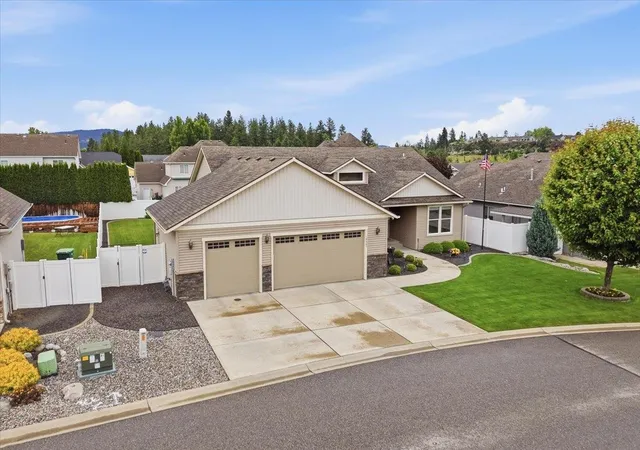 2nd image of 16507 E 10th Ln, Spokane Valley, WA 99037 | MLS# 202619710