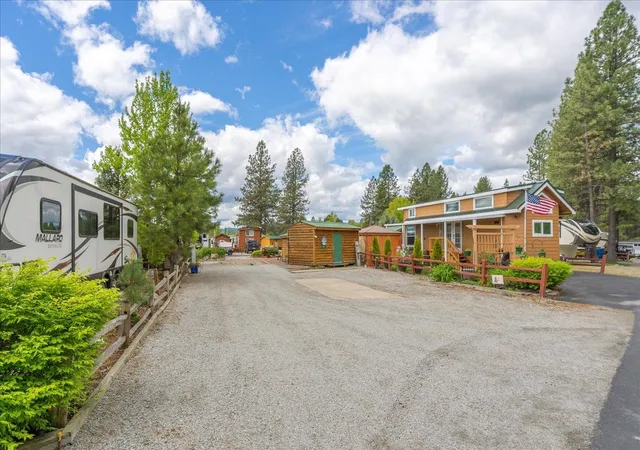 Homes for sale in Usk, WA | 59 N Tall Pine Loop, Usk, WA 99180 | MLS# 202619737