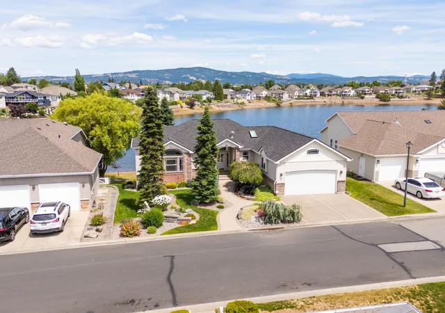 Photo 2 of Single family home for sale at 837 S Shelley Lake Ln, Spokane Valley, WA 99037 | MLS# 202619785 | Listing updated on 2026-09-16