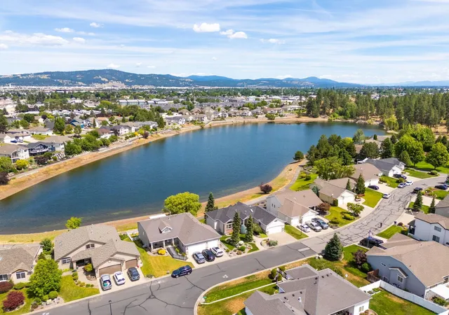 Photo 3 of Single family home for sale at 837 S Shelley Lake Ln, Spokane Valley, WA 99037 | MLS# 202619785 | Listing updated on 2026-09-16