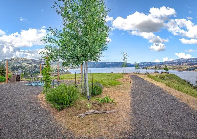2nd image of 41205 Harbor View Dr, Davenport, WA 99122 | MLS# 202619786