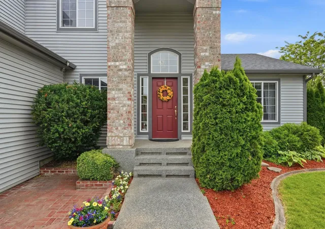 2nd image of 3825 S Bates Ct, Spokane, WA 99206 | MLS# 202619790