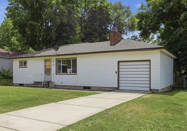 2nd image of 10310 E Dean Ave, Spokane Valley, WA 99206 | MLS# 202619791