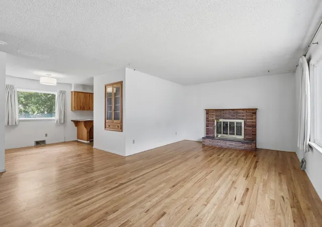 4th image of 10310 E Dean Ave, Spokane Valley, WA 99206 | MLS# 202619791