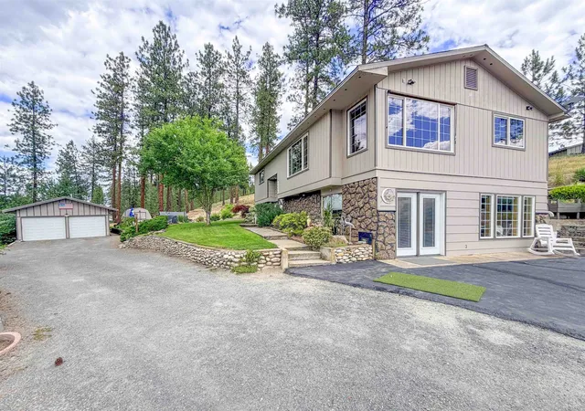 Homes for sale in Kettle Falls, WA | 1338 W Old Kettle Rd, Kettle Falls, WA 99141 | MLS# 202619797