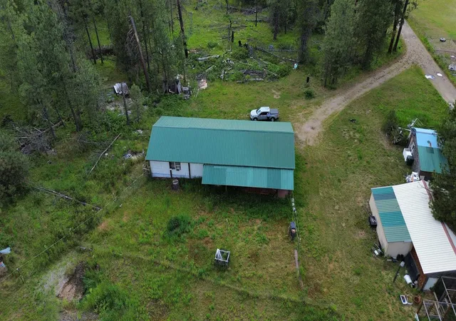 Homes for sale in Elk, WA | 41724 N Newport Hwy, Elk, WA 99009 | MLS# 202619801