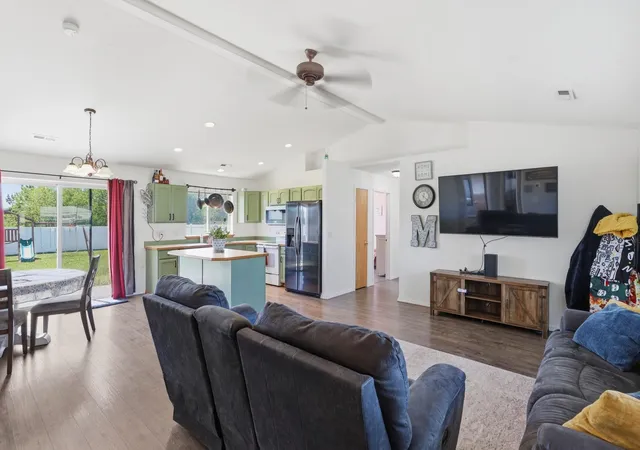 Photo 3 of Single family home for sale at 514 E Norma Lee Ave, Medical Lake, WA 99022 | MLS# 202619803 | Listing updated on 2026-08-28