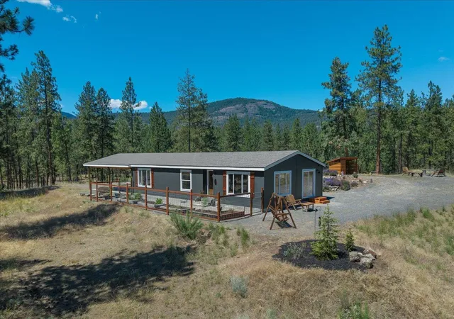 2nd image of 30 Sunrise Ln, Kettle Falls, WA 99141 | MLS# 202619805