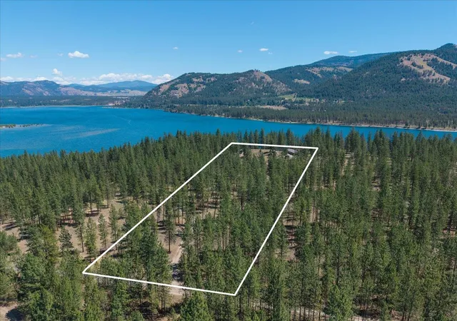 Photo 3 of Manufactured home for sale at 30 Sunrise Ln, Kettle Falls, WA 99141 | MLS# 202619805 | Listing updated on 2026-08-25