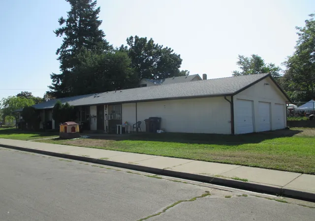 Photo 2 of Multi family home for sale at 1902 E Everett Ave, Spokane, WA 99207 | MLS# 202619809 | Listing updated on 2026-10-06