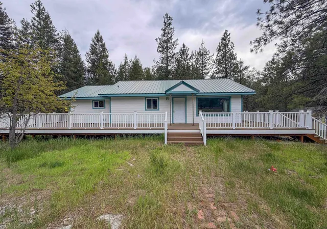 Homes for sale in Cusick, WA | 14451 N Leclerc Rd, Cusick, WA 99119 | MLS# 202619810