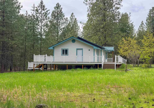 Homes for sale in Cusick, WA | 14451 N Leclerc Rd, Cusick, WA 99119 | MLS# 202619810