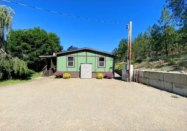 Homes for sale in Nine Mile Falls, WA | 6494 Myrtle Dr, Nine Mile Falls, WA 99026 | MLS# 202619842