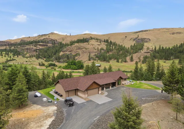Photo 1 of Single family home for sale at 34951 Sharptail Ln, Davenport, WA 99122 | MLS# 202619853 | Listing updated on 2026-08-29