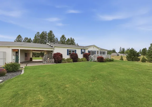 3rd image of 1702 W Denison-Chattaroy Rd, Deer Park, WA 99006 | MLS# 202619855