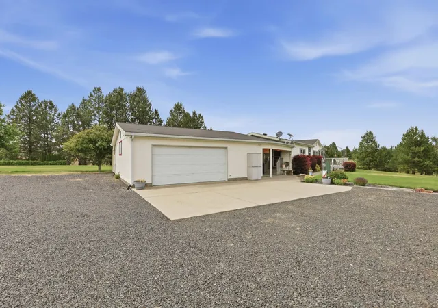 4th image of 1702 W Denison-Chattaroy Rd, Deer Park, WA 99006 | MLS# 202619855