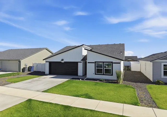 Photo 2 of Single family home for sale at 1712 E B St, Deer Park, WA 99006 | MLS# 202619867 | Listing updated on 2026-08-30