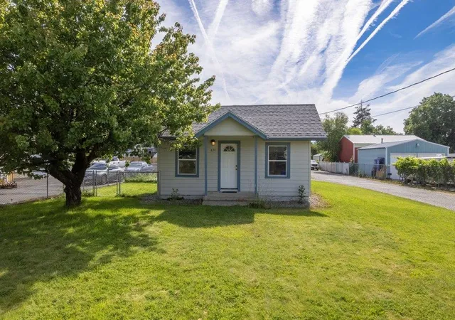 Homes for sale in Spokane Valley, WA | 824 N Mamer Ave Ave, Spokane Valley, WA 99216 | MLS# 202619888