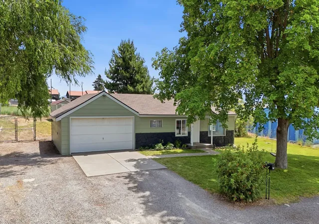 Homes for sale in Spokane Valley, WA | 4210 N Silas Rd, Spokane Valley, WA 99216 | MLS# 202619889