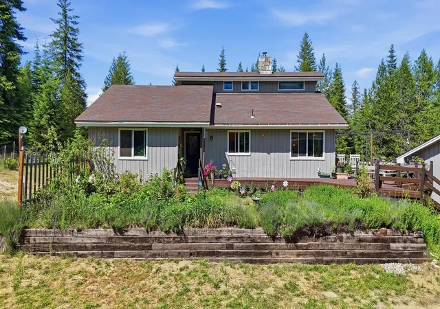 1st image of 851 Balcom Rd, Newport, WA 99156 | MLS# 202619905