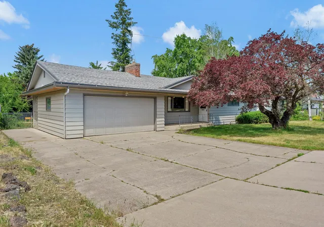 Homes for sale in Spokane Valley, WA | 11807 E 16th Ave, Spokane Valley, WA 99206 | MLS# 202619907