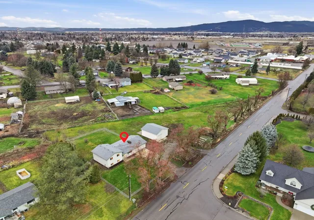 50th image of 414 S Henry Rd, Greenacres, WA 99016 | MLS# 202619911
