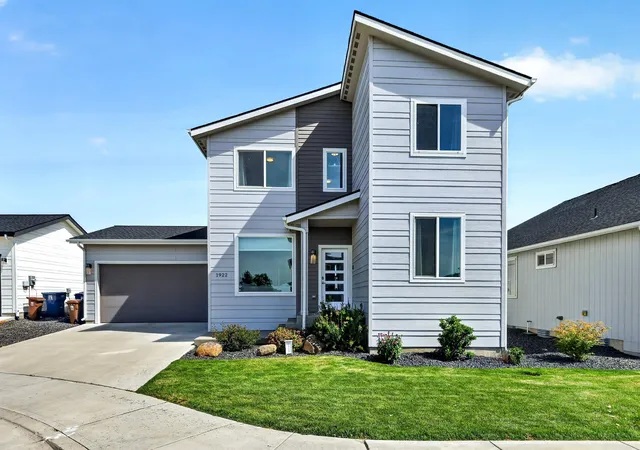 2nd image of 1922 W Lavender Ave, Spokane, WA 99208 | MLS# 202619913