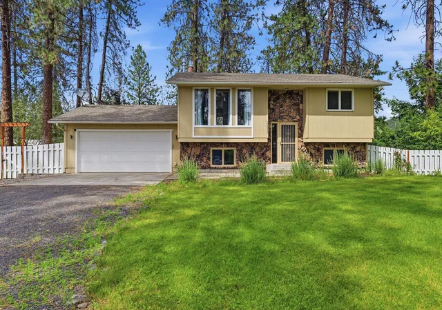 Photo 1 of Single family home for sale at 10852 W Sagewood Rd, Nine Mile Falls, WA 99026 | MLS# 202619926 | Listing updated on 2026-08-30