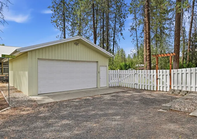 Photo 38 of Single family home for sale at 10852 W Sagewood Rd, Nine Mile Falls, WA 99026 | MLS# 202619926 | Listing updated on 2026-10-03