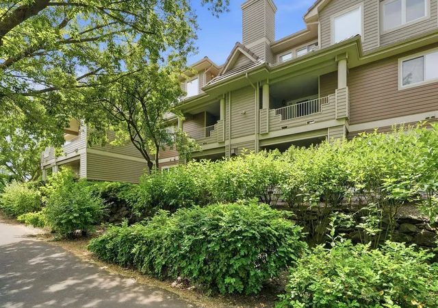 1st image of 639 N Riverpoint Blvd, Spokane, WA 99202 | MLS# 202619941