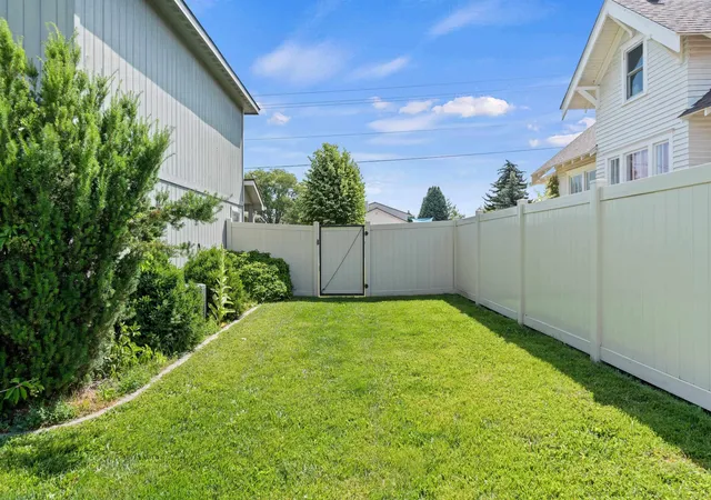 Homes for sale in Spokane Valley, WA | 920 S Evergreen Rd, Spokane Valley, WA 99037 | MLS# 202619946
