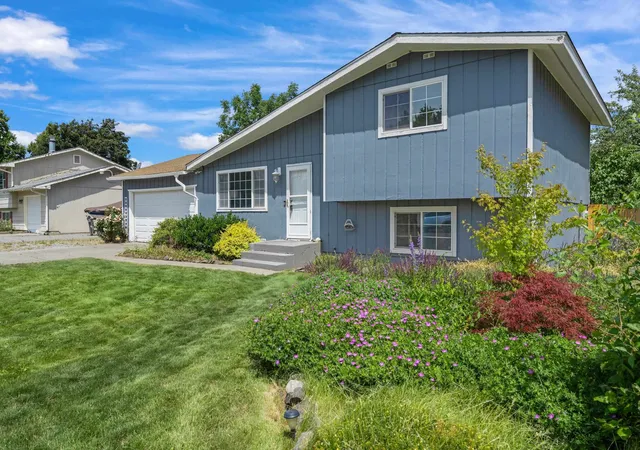 Homes for sale in Spokane Valley, WA | 12511 E 30th Ave, Spokane Valley, WA 99216 | MLS# 202619947