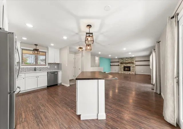 Photo 3 of Single family home for sale at 1006 W Bellwood Dr, Spokane, WA 99218 | MLS# 202619948 | Listing updated on 2026-09-03