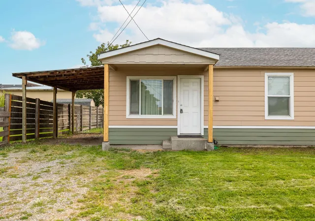 1st image of 8908 8912 E Main Ave, Spokane Valley, WA 99212 | MLS# 202619952
