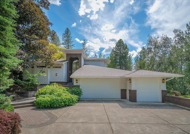 1st image of 4215 S Madison Rd, Spokane Valley, WA 99206 | MLS# 202619956