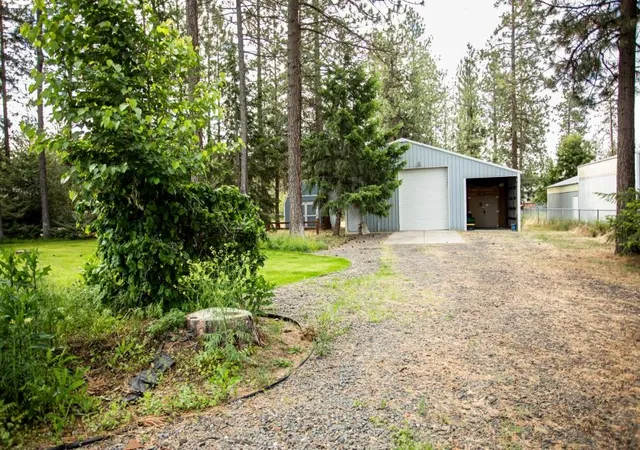 Homes for sale in Nine Mile Falls, WA | 16810 N Wylie Dr, Nine Mile Falls, WA 99026 | MLS# 202619962