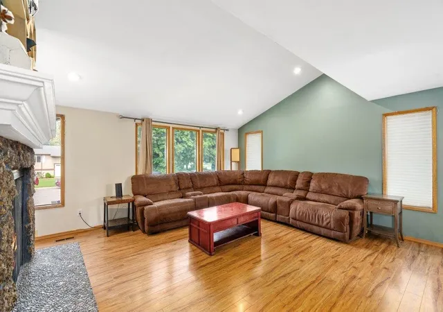 Photo 3 of Sale Pending at 10816 E 31st Avenue, Spokane Valley, WA 99206 | MLS# 202619974 | Listing updated on 2026-09-20