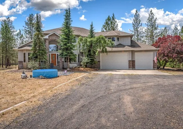 Homes for sale in Spokane, WA | 8217 W Rutter Pkwy, Spokane, WA 99208 | MLS# 202619982
