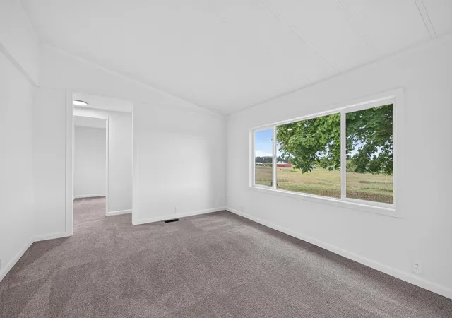 Photo 3 of Manufactured home for sale at 10215 E Day Mt Spokane Rd, Mead, WA 99021 | MLS# 202619984 | Listing updated on 2026-10-07