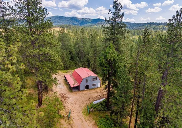 Homes for sale in Chattaroy, WA | 25004 N Madison Rd, Chattaroy, WA 99003 | MLS# 202620005
