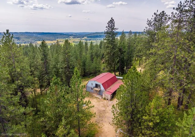 Homes for sale in Chattaroy, WA | 25004 N Madison Rd, Chattaroy, WA 99003 | MLS# 202620005