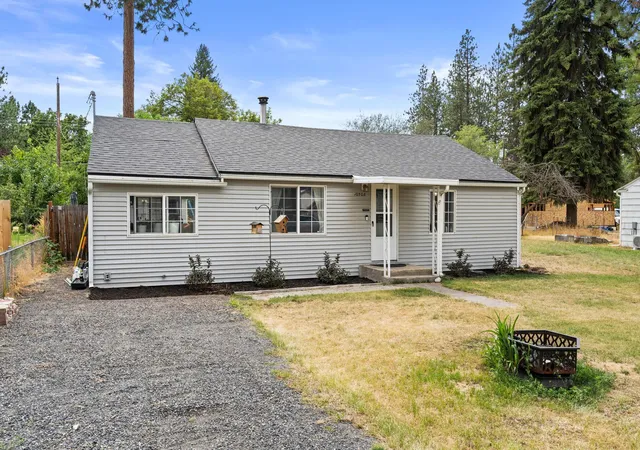 2nd image of 10508 E 15th Ave, Spokane Valley, WA 99206 | MLS# 202620008