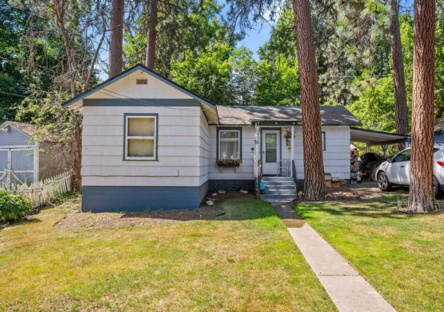 Photo 1 of Multi family home for sale at 1318 E 16th Avenue, Spokane, WA 99203 | MLS# 202620015 | Listing updated on 2026-09-21