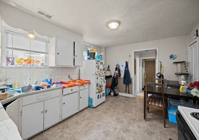 4th image of 1017 W Augusta Ave, Spokane, WA 99205 | MLS# 202620016