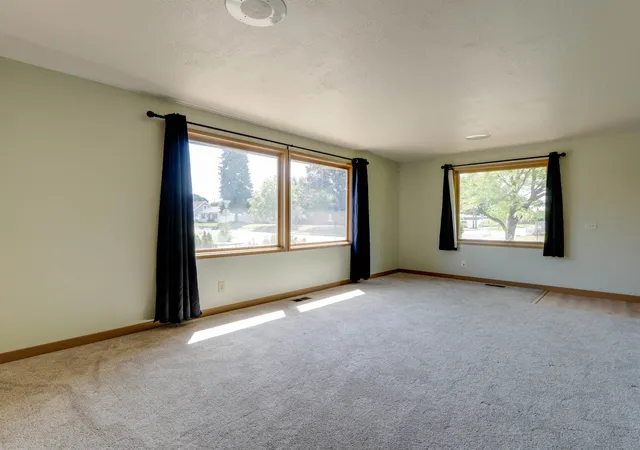 Homes for sale in Spokane, WA | 2604 W Crown Ave, Spokane, WA 99205 | MLS# 202620022