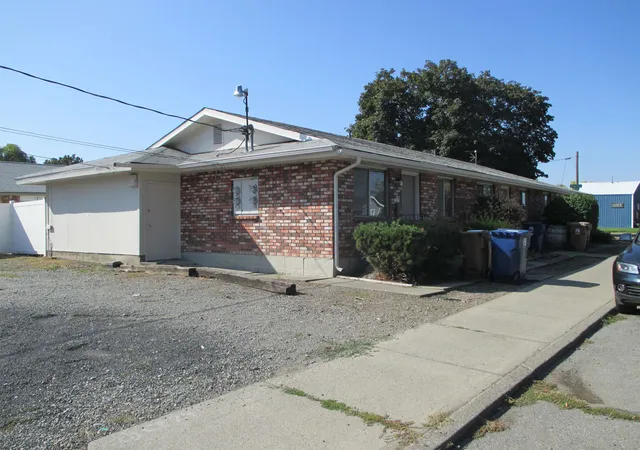 Photo 2 of Multi family home for sale at 2004 E Rowan Ave, Spokane, WA 99207 | MLS# 202620050 | Listing updated on 2026-10-06