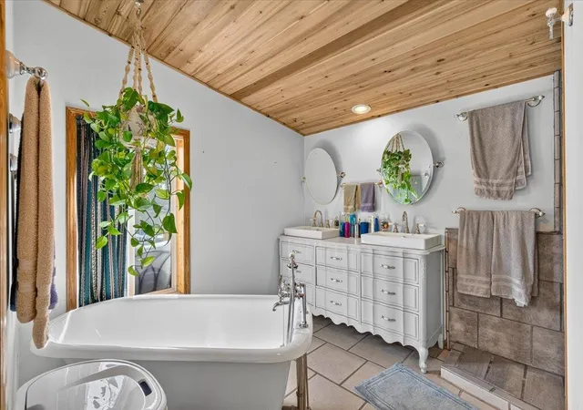 Photo 3 of Manufactured home for sale at 5292 Northshore Diamond Lake Rd, Newport, WA 99156 | MLS# 202620076 | Listing updated on 2026-08-18